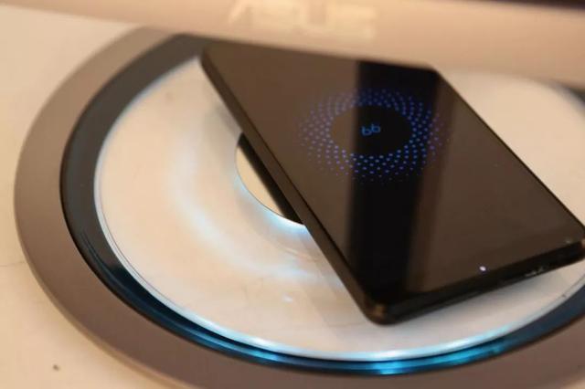 不能充电的显示器不是好显示器!体验华硕MX38VC显示器 不能充电的显示器不是好显示器!体验华硕MX38VC显示器