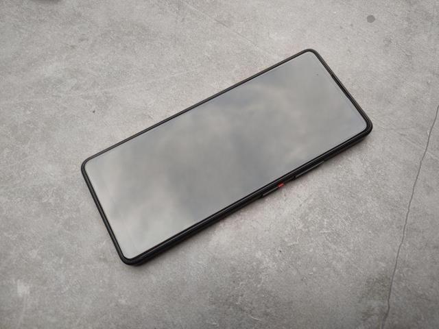 小米有品再次出新品，全面屏老人机这颜值让小米情何以堪