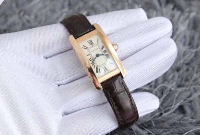 卡地亚tank石英表值得买吗？卡地亚tank石英表多少钱？