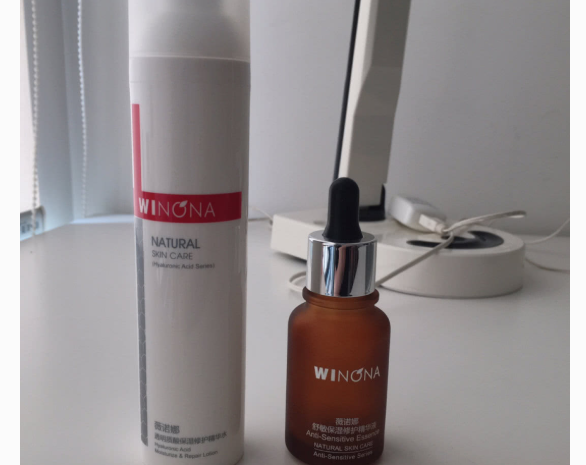 薇诺娜舒敏保湿精华好用吗？适合换季用吗？