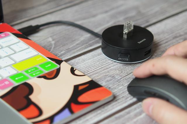 小米有品上:超高性价比的,倍思小圆盒HUB转换器 小米有品上:超高性价比的,倍思小圆盒HUB转换器