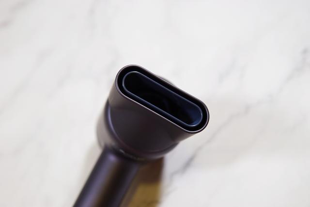 不靠高温靠风量,抛开热损伤干发体验:直白高速吹风机新品评测 不靠高温靠风量,抛开热损伤干发体验:直白高速吹风机新品评测