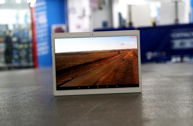 用手机追剧不过瘾?不妨试试这款国产10英寸平板 用手机追剧不过瘾?不妨试试这款国产10英寸平板