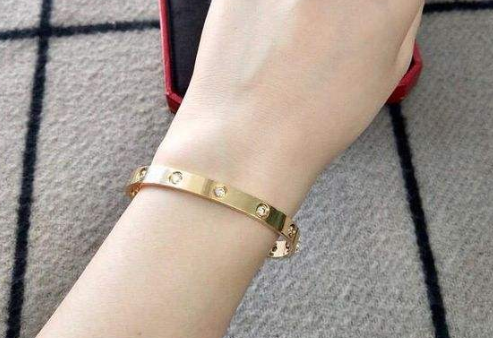 卡地亚love手镯寓意?卡地亚love手镯好看吗? 卡地亚love手镯寓意?卡地亚love手镯好看吗?