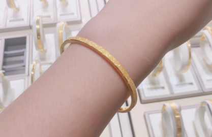 周大福金手镯最新款式?周大福金手镯看着老气吗? 周大福金手镯最新款式?周大福金手镯看着老气吗?