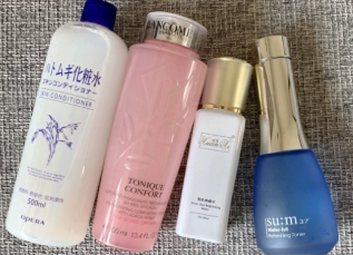 干皮用什么化妆水?谁能推荐一下? 干皮用什么化妆水?谁能推荐一下?