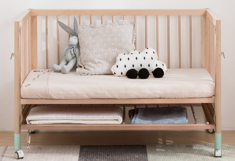 巴布豆婴儿床是日本的还是中国的?是什么材质? 巴布豆婴儿床是日本的还是中国的?是什么材质?