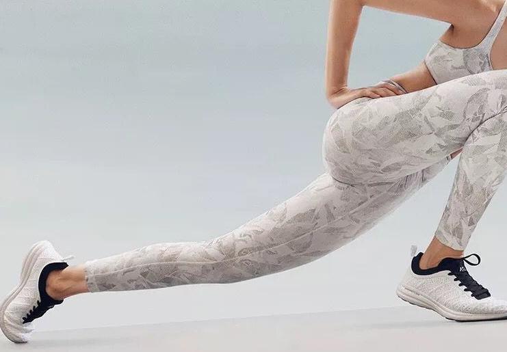 lululemon健身服哪款好看？lululemon健身服款式介绍？