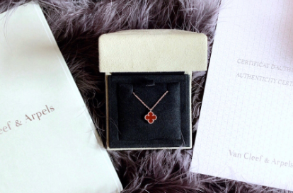 梵克雅宝四叶草项链图片?梵克雅宝四叶草项链哪个颜色好看? 梵克雅宝四叶草项链图片?梵克雅宝四叶草项链哪个颜色好看?