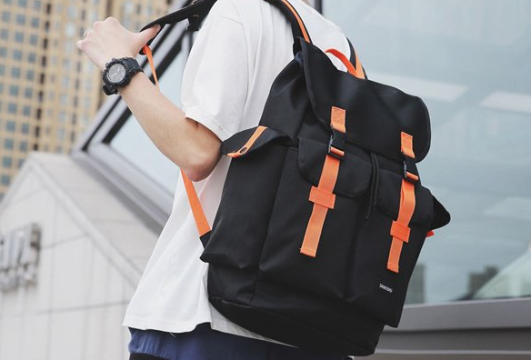 Gaston Luga包包材质？Gaston Luga登山包背着舒服吗？