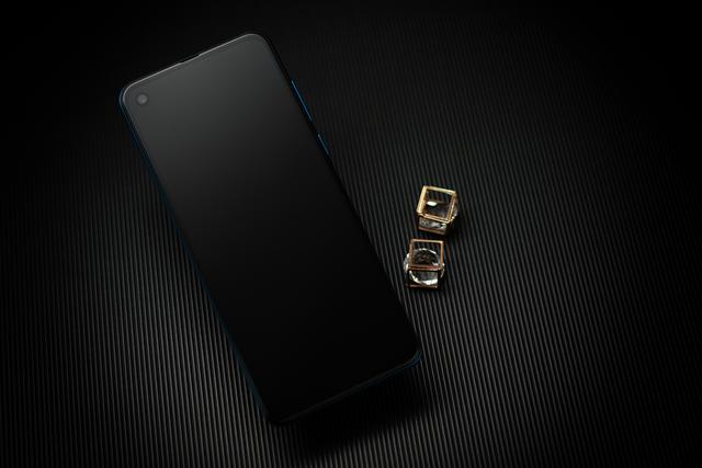 一块屏幕撑起半边天,看摩托罗拉P50如何找回自信 一块屏幕撑起半边天,看摩托罗拉P50如何找回自信