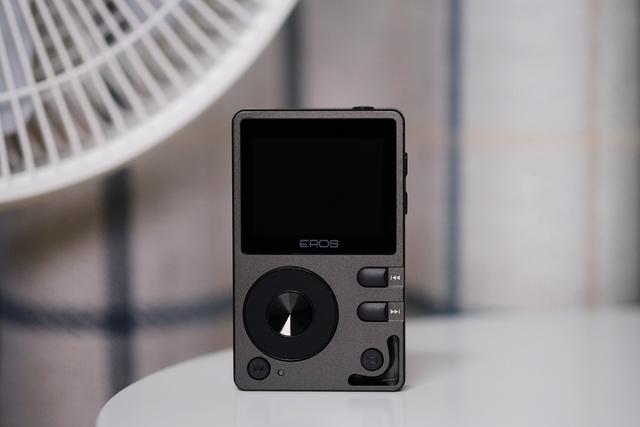 致敬经典,从“芯”改变,爱国者EROS Q2上手体验 致敬经典,从“芯”改变,爱国者EROS Q2上手体验