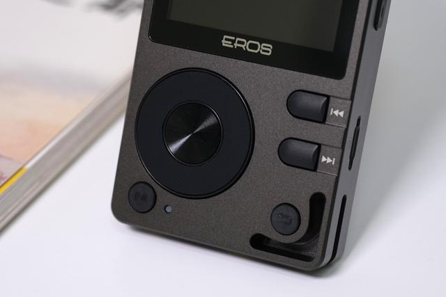 致敬经典,从“芯”改变,爱国者EROS Q2上手体验 致敬经典,从“芯”改变,爱国者EROS Q2上手体验