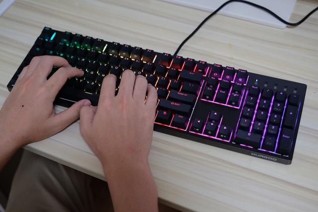 弹指之间就是爽,杜伽K310机械键盘评测报告 弹指之间就是爽,杜伽K310机械键盘评测报告