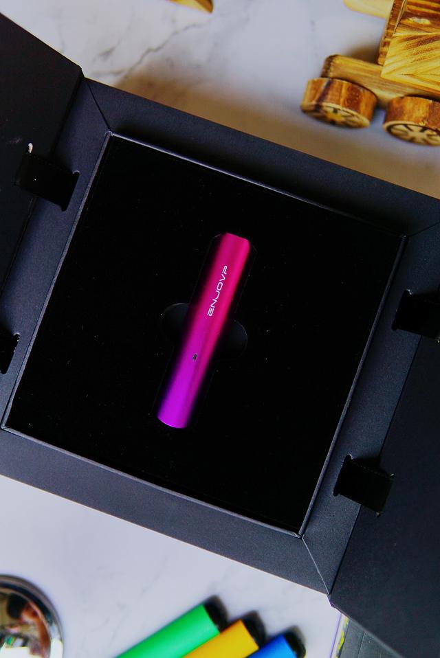 电子烟遍地开花,好产品又有几个?映卓未来X电子烟上嘴体验 电子烟遍地开花,好产品又有几个?映卓未来X电子烟上嘴体验