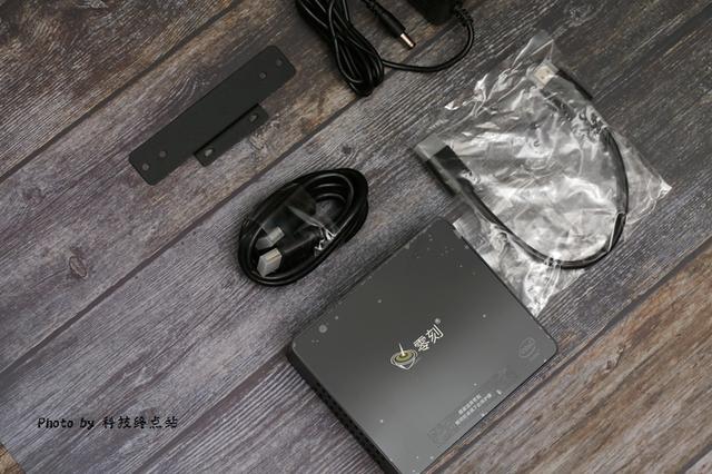 很惊奇:比电视盒子还要小的电脑性能这么给力,零刻EQ55 很惊奇:比电视盒子还要小的电脑性能这么给力,零刻EQ55