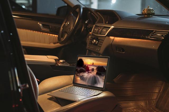 全新HUAWEI MateBook E：在地下停车场都能全时在线！