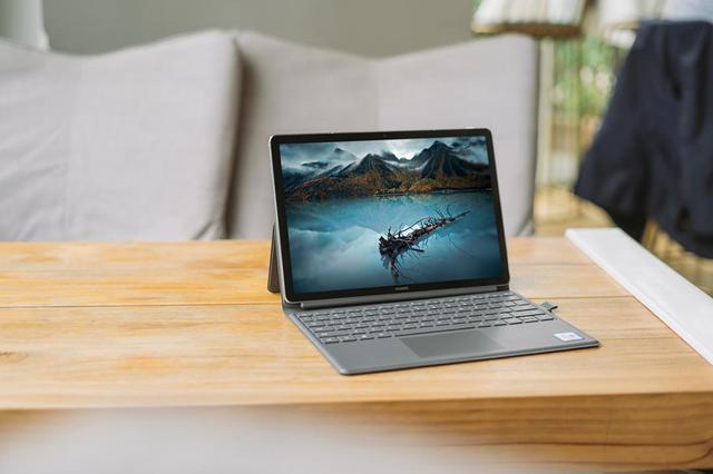 全新HUAWEI MateBook E：在地下停车场都能全时在线！