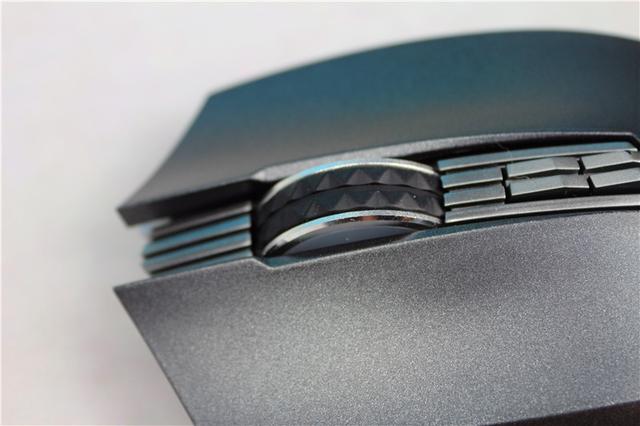 鱼和熊掌可以兼得?雷柏V20 pro双模游戏鼠标评测 鱼和熊掌可以兼得?雷柏V20 pro双模游戏鼠标评测