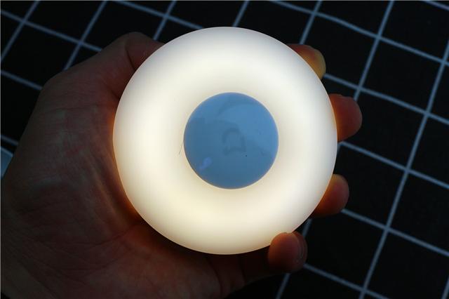 晚上起夜不用开灯啦!米家夜灯2自动感应点亮黑夜 晚上起夜不用开灯啦!米家夜灯2自动感应点亮黑夜