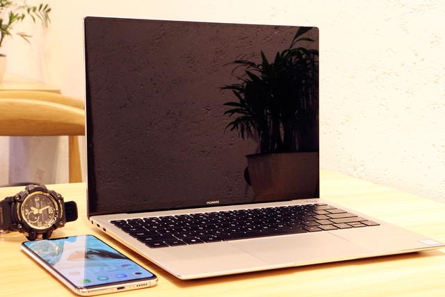 值不值1万元？全面屏、革新者！华为Matebook X Pro笔记本测评