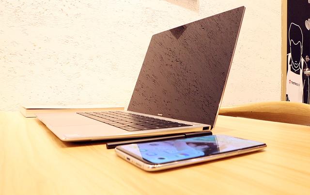 值不值1万元？全面屏、革新者！华为Matebook X Pro笔记本测评