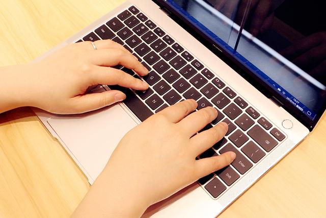 值不值1万元?全面屏、革新者!华为Matebook X Pro笔记本测评 值不值1万元?全面屏、革新者!华为Matebook X Pro笔记本测评