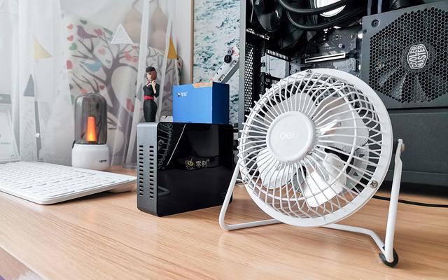 一千块买台主机,还有正版win10,让你的显示器秒变一体机 一千块买台主机,还有正版win10,让你的显示器秒变一体机