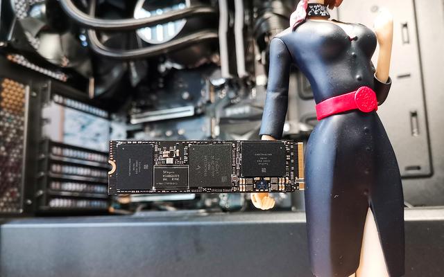 花费近两千元,给电脑升级1T SSD,不止开机打败全国99的玩家 花费近两千元,给电脑升级1T SSD,不止开机打败全国99的玩家