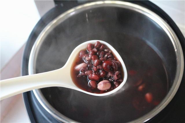 饭汤分离,吃出健康!臻米脱糖养生煲X1助力健康生活! 饭汤分离,吃出健康!臻米脱糖养生煲X1助力健康生活!