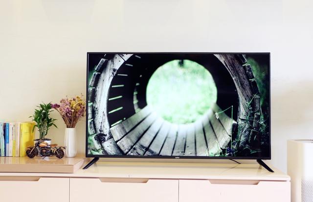 4K+语音,中小户型专用!乐视Y50体验 4K+语音,中小户型专用!乐视Y50体验