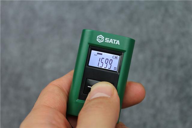 世达SATA迷你激光测距仪量VS钢卷尺,结果大大出乎意料 世达SATA迷你激光测距仪量VS钢卷尺,结果大大出乎意料