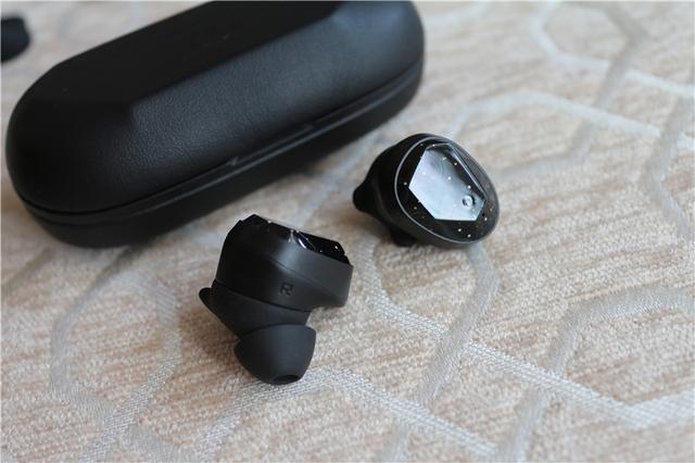 JEET Mars新品耳机评测,宝石星空风格!还很卡哇伊 JEET Mars新品耳机评测,宝石星空风格!还很卡哇伊