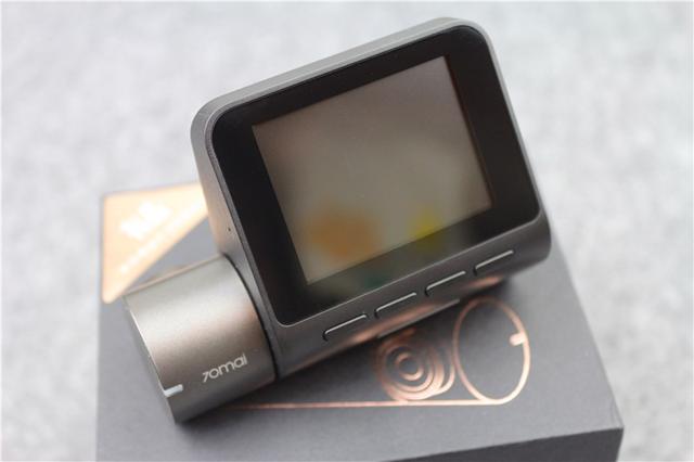 70迈智能行车记录仪Pro,语音控制超高清录像,值了 70迈智能行车记录仪Pro,语音控制超高清录像,值了