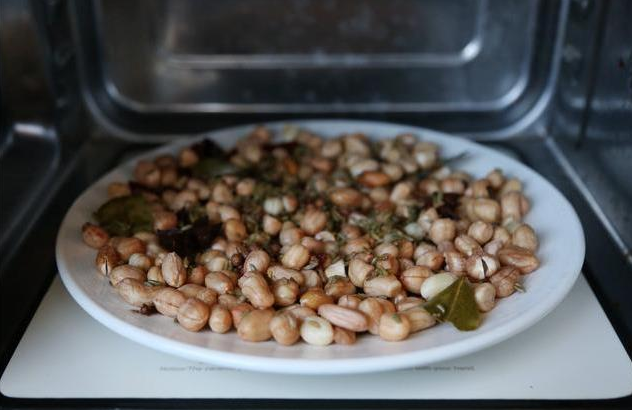 如何选购微波炉 如何巧用微波炉做美食 如何选购微波炉 如何巧用微波炉做美食