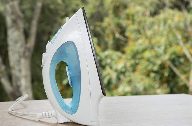 电熨斗选购攻略:电熨斗常见故障及维修方法 电熨斗选购攻略:电熨斗常见故障及维修方法