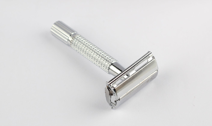 【剃须刀知识百科】剃须刀使用方法 剃须刀保养指南 【剃须刀知识百科】剃须刀使用方法 剃须刀保养指南