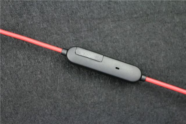 德国大师专业调音+仿生鲨鱼鳍设计,勒姆森SK-20挂脖蓝牙耳机 德国大师专业调音+仿生鲨鱼鳍设计,勒姆森SK-20挂脖蓝牙耳机