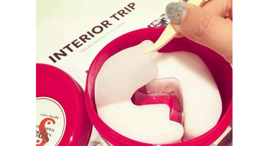 蛇毒眼膜适合年龄段红色白色区别 蛇毒眼膜使用方法和步骤 蛇毒眼膜适合年龄段红色白色区别 蛇毒眼膜使用方法和步骤