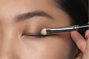 眼影如何挑选 眼影怎么画出自然感 眼影如何挑选 眼影怎么画出自然感