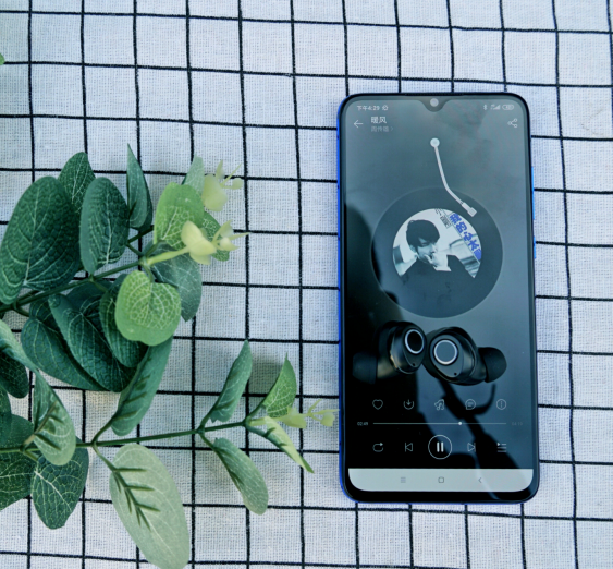 Xisem西圣蓝牙耳机高调上市，129元的西圣蓝牙耳机完爆1299AirPod