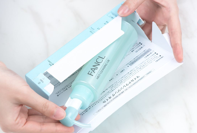 卸妆油可以去黑头吗 这篇小百科告诉你答案 卸妆油可以去黑头吗 这篇小百科告诉你答案