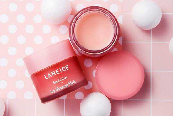 唇膜百科知识:唇膜和唇膏有什么不同 唇膜百科知识:唇膜和唇膏有什么不同