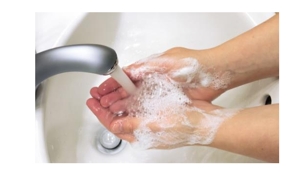 硫磺皂洗脸好吗 硫磺皂可以去螨虫吗 硫磺皂洗脸好吗 硫磺皂可以去螨虫吗