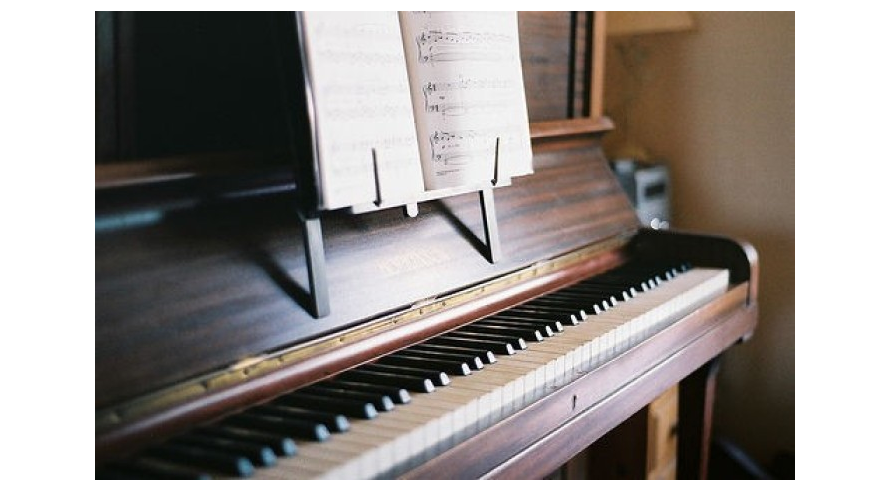 钢琴知识百科：钢琴怎么选 电钢琴与钢琴的区别
