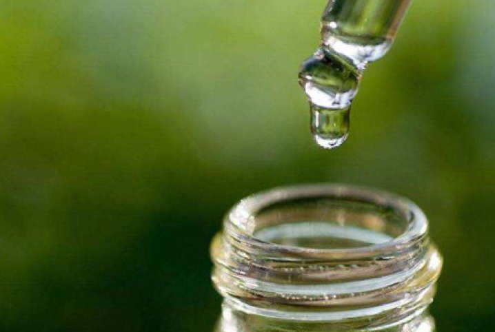 精华液用得好 肌肤光滑又细腻 精华液用得好 肌肤光滑又细腻