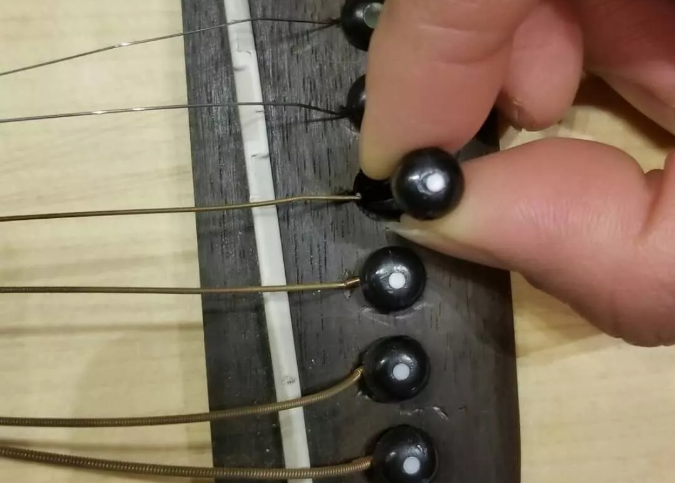 吉他弦有哪些种类 吉他弦如何挑选 吉他弦有哪些种类 吉他弦如何挑选