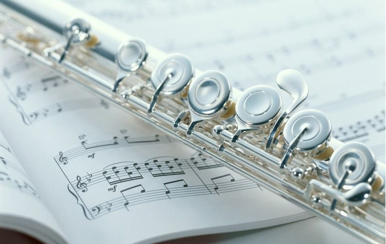 长笛初学入门指法表 长笛与短笛有哪些区别 长笛初学入门指法表 长笛与短笛有哪些区别