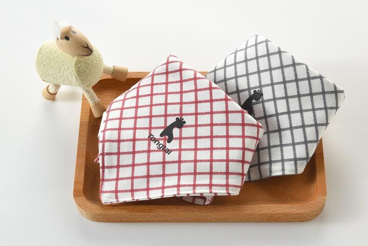 如何给宝宝选择口水巾 这些细节因素很重要 如何给宝宝选择口水巾 这些细节因素很重要