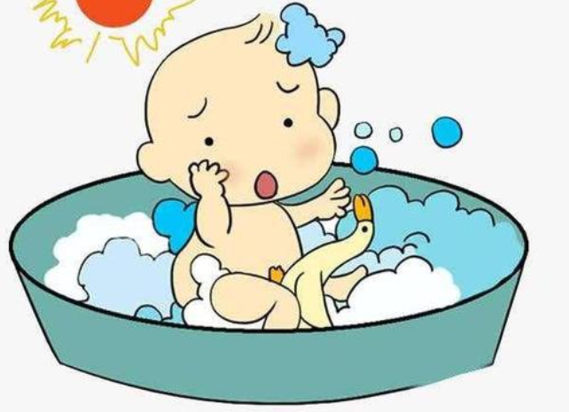 婴儿浴桶怎么选？宝宝多大可以用浴桶